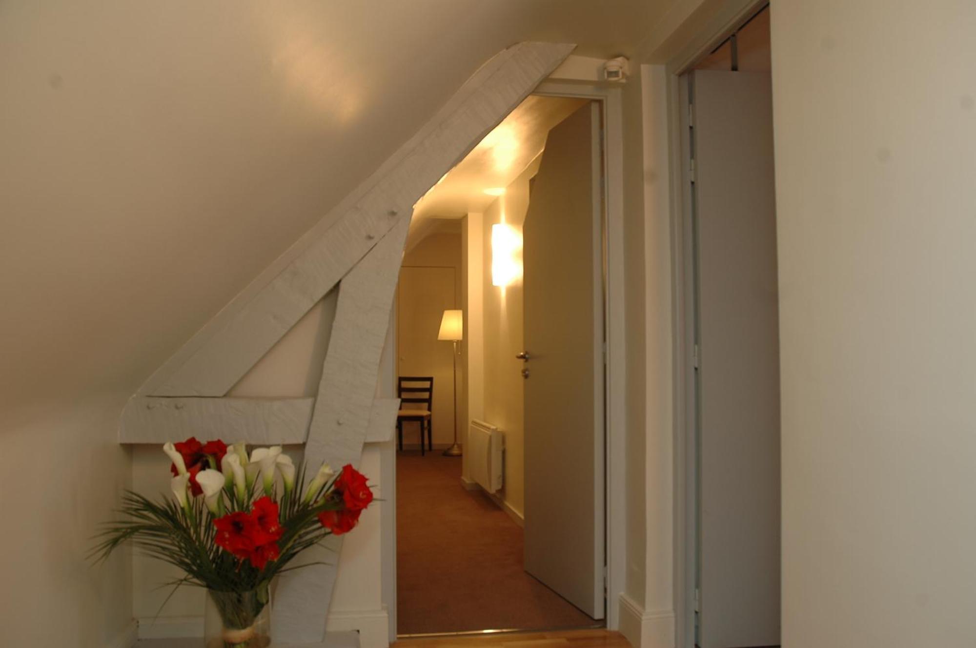 Logis Hotel La Croix Blanche Fontevraud Dış mekan fotoğraf