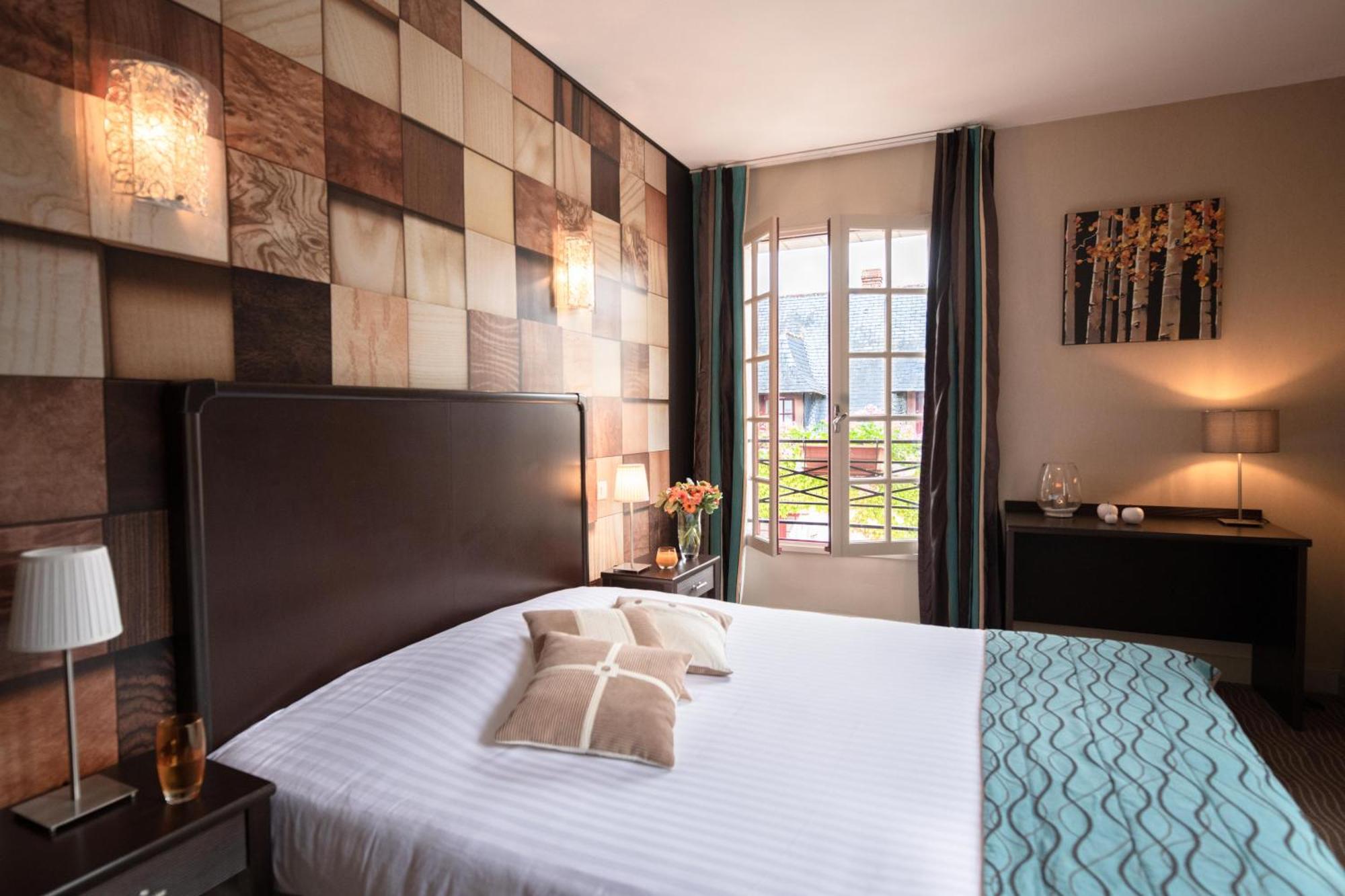 Logis Hotel La Croix Blanche Fontevraud Dış mekan fotoğraf