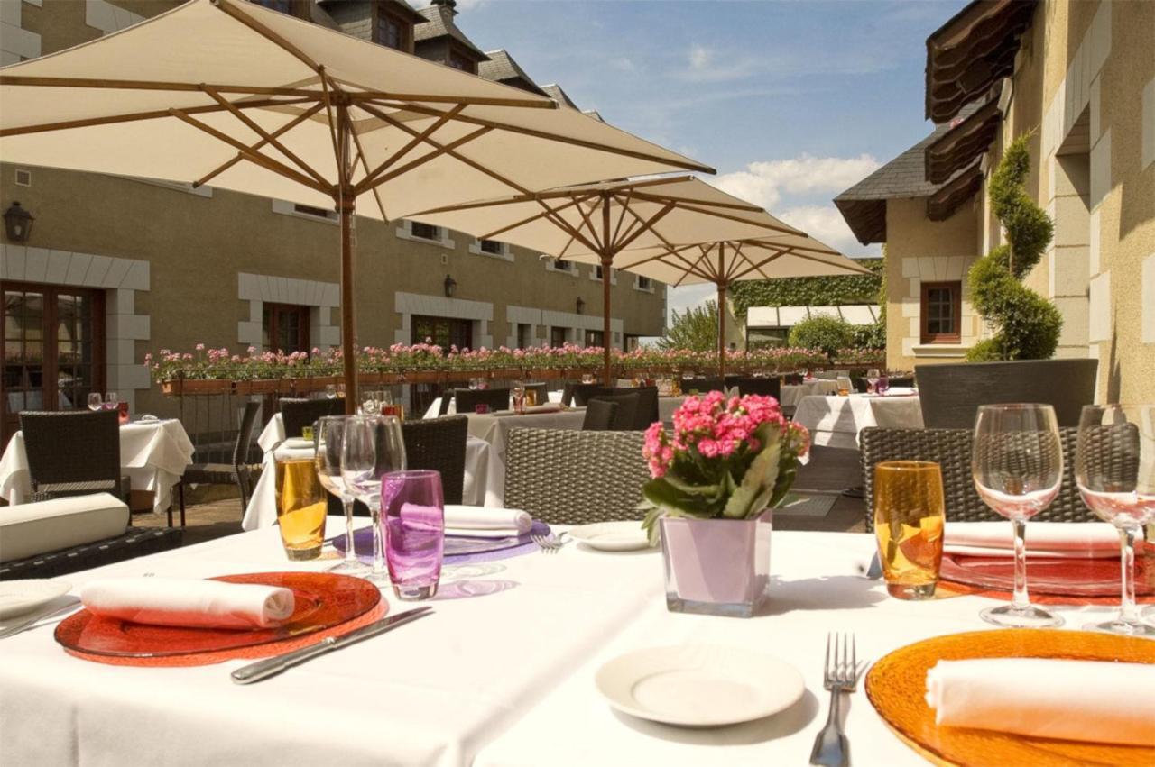Logis Hotel La Croix Blanche Fontevraud Dış mekan fotoğraf