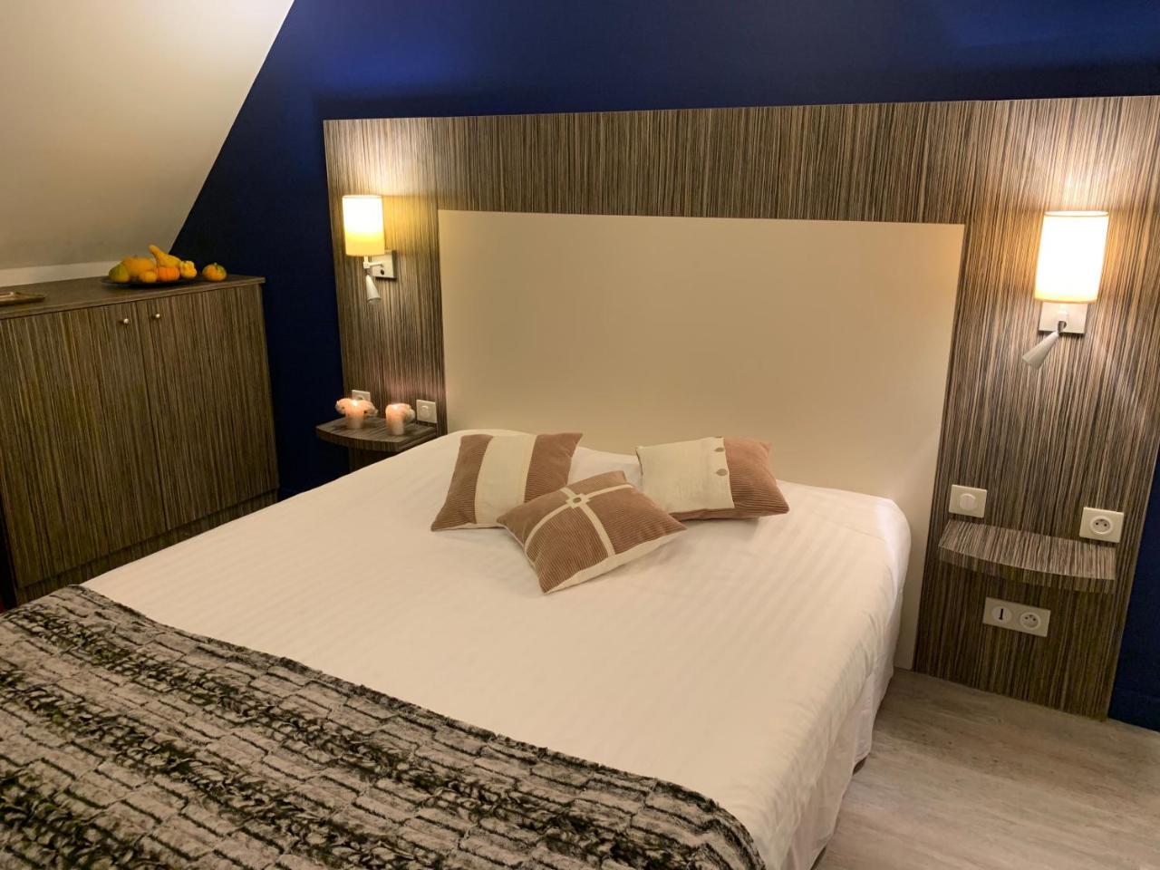 Logis Hotel La Croix Blanche Fontevraud Dış mekan fotoğraf